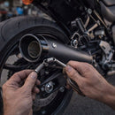 Escape Deportivo Universal Moto Negro Mate + Kit Montaje MTC267A